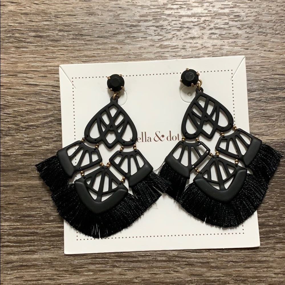 Stella & Dot Black Alexandria earrings